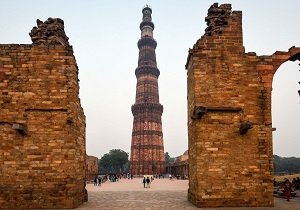 Delhi Archeological Sites Day Tour